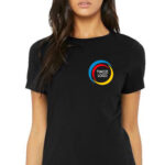 czarna damska koszulka z kolorowym logo na piersi